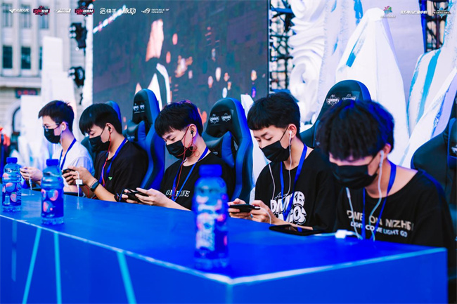 跌出轮换 跌出轮换